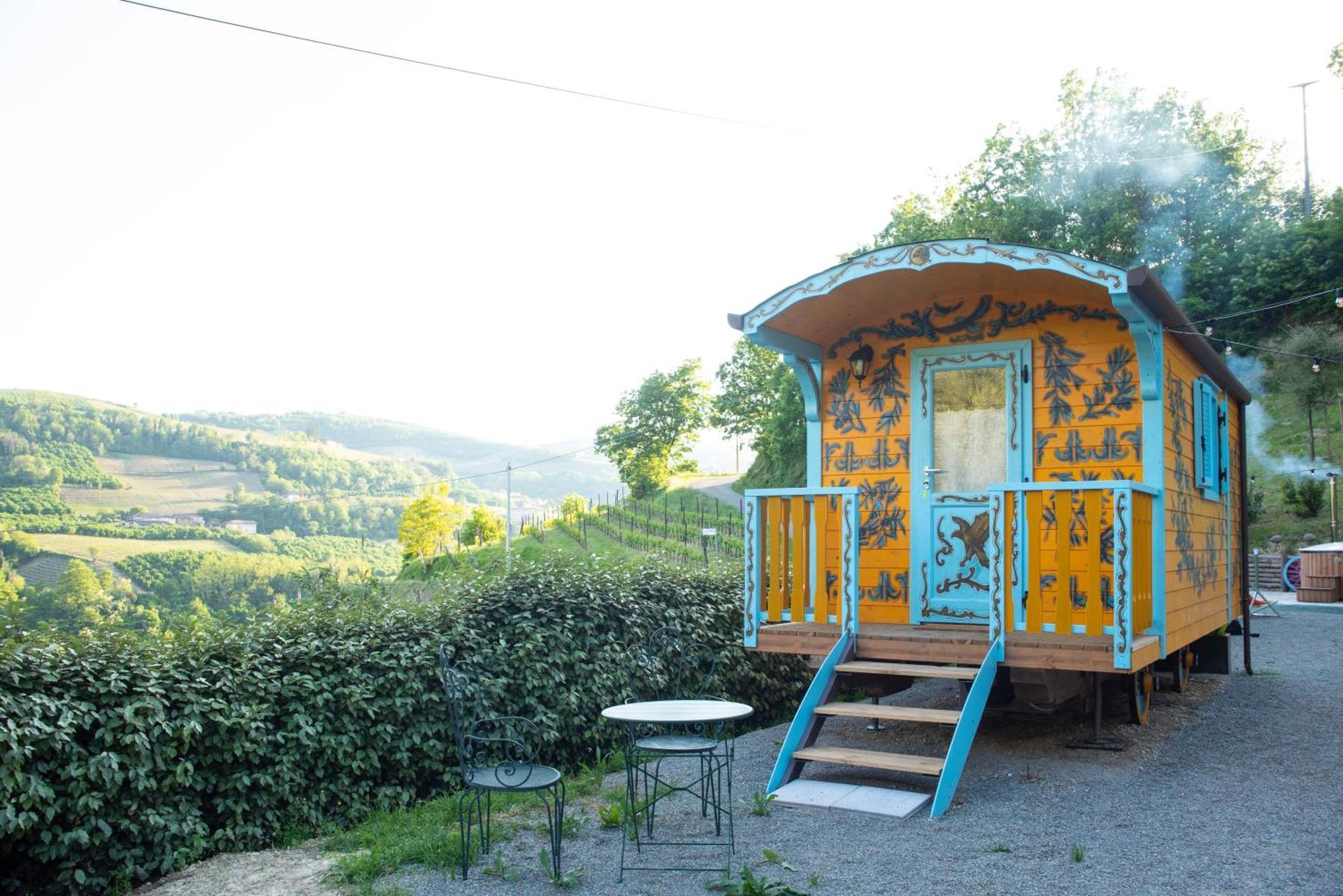 Agriturismo La Rovere - I Carrozzoni Gitani Коссано-Бельбо Экстерьер фото