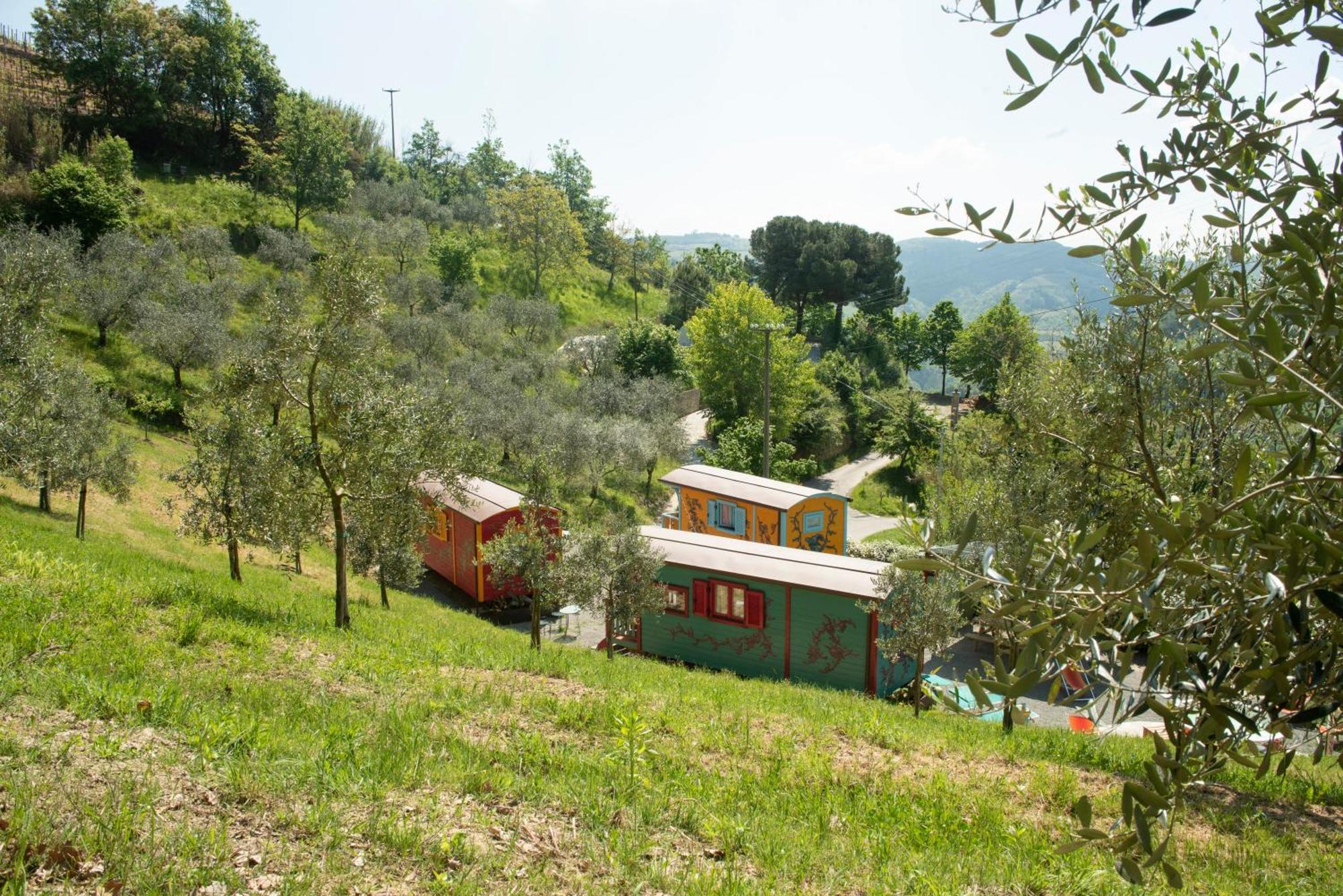 Agriturismo La Rovere - I Carrozzoni Gitani Коссано-Бельбо Экстерьер фото
